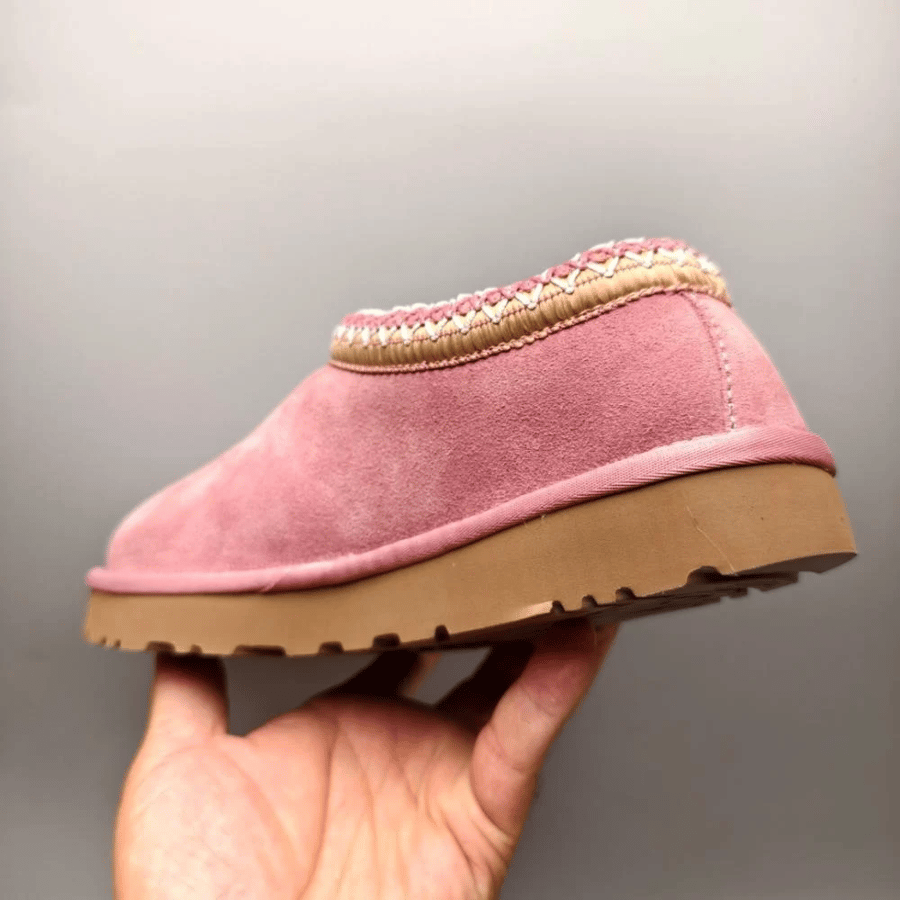 حذاء شتوي  UGG
