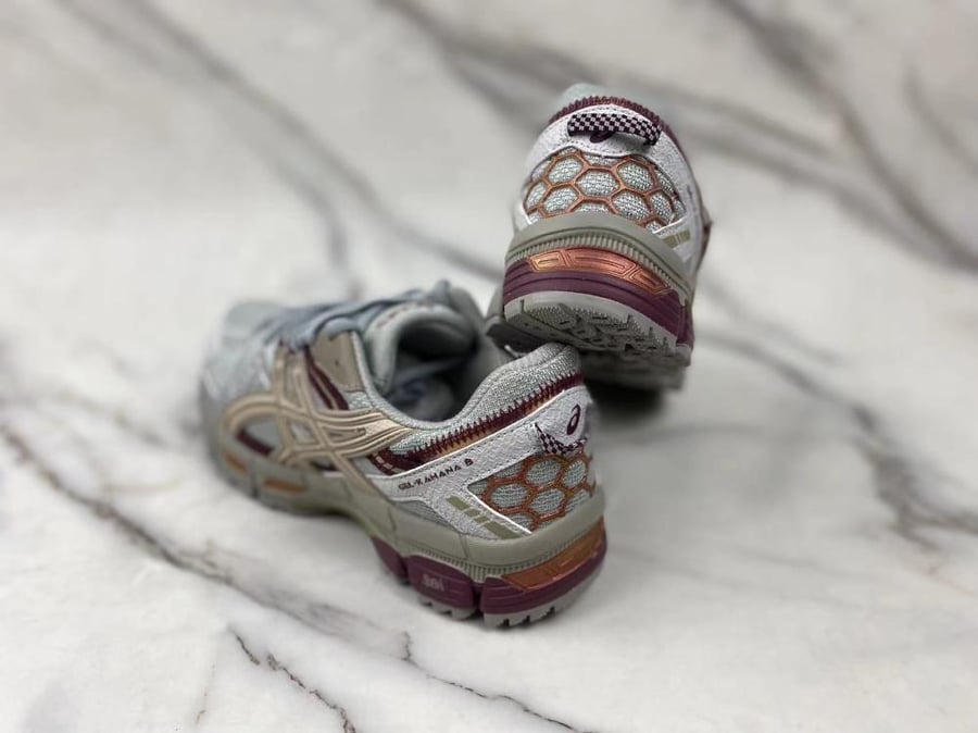 حذاء   asics khan 8
