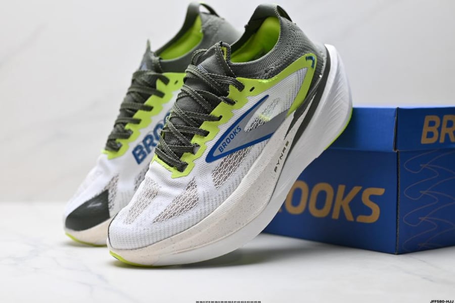 حذاء بروكس Brooks Hyperion Max 3