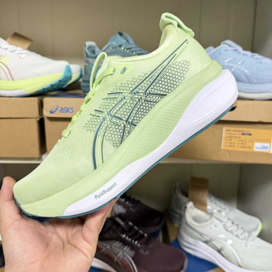 ASICS GEL-KAYANO 33