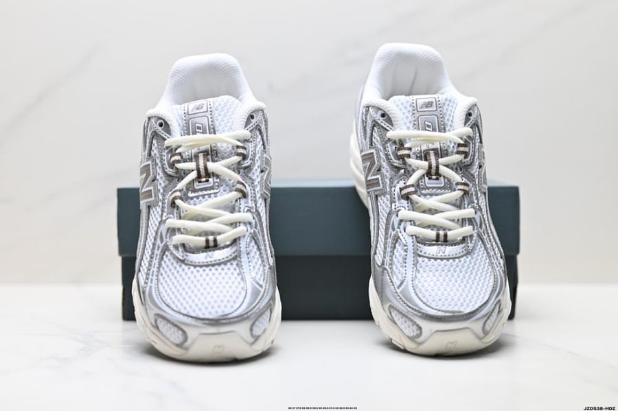 حذاء New Balance 740 | نيو بالانس 740