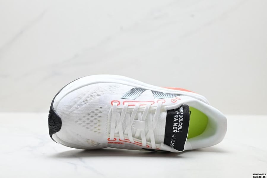 حذاء  New Balance FuelCell Rebel v5