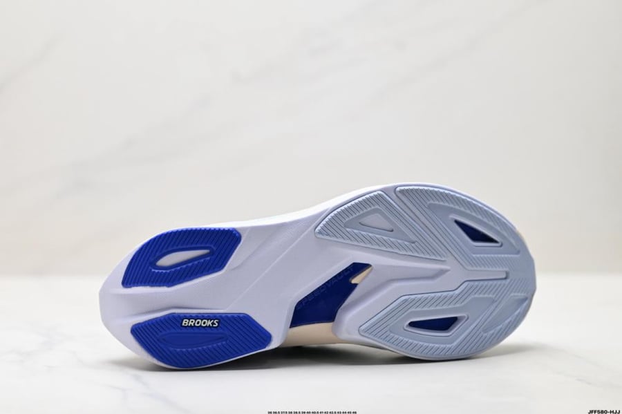 حذاء بروكس Brooks Hyperion Max 3