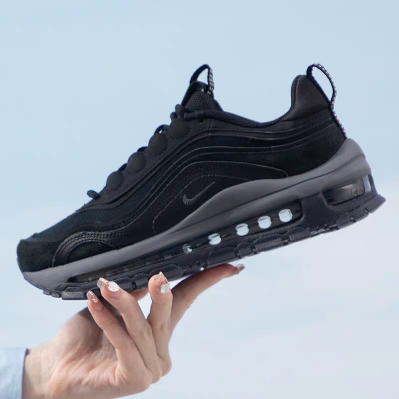 حذاء Nike Tekno