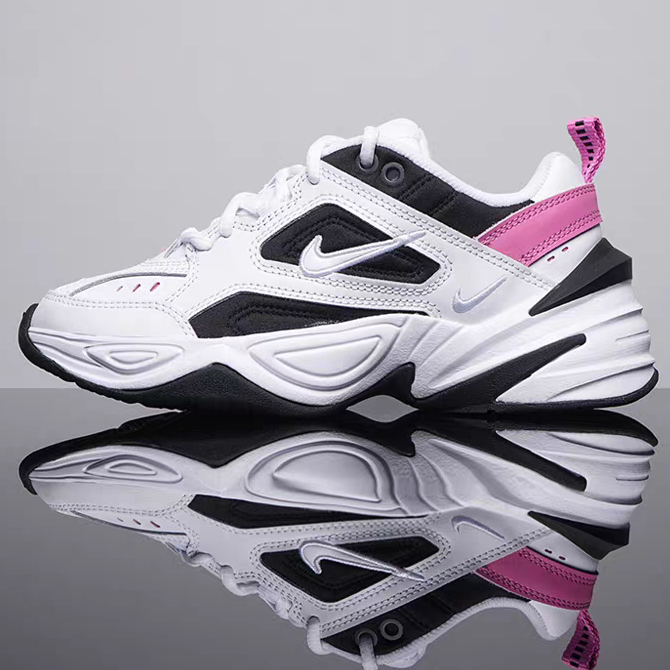 حذاء Nike Tekno