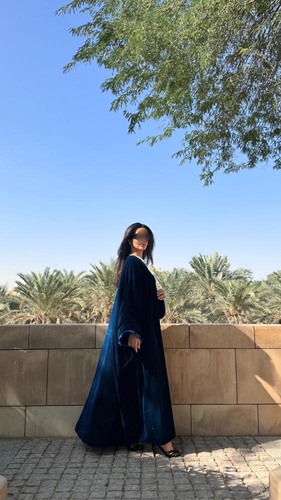 عباية بشت كم عريض مع قيطان بالكم