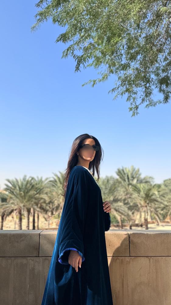 عباية بشت كم عريض مع قيطان بالكم