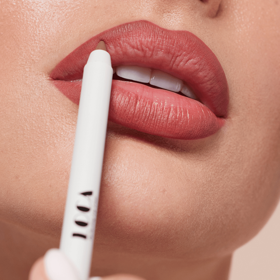 محدد شفاه لوكا كريمي