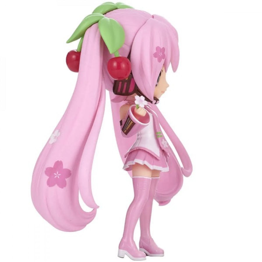 Q Posket - Hatsune Miku Sakura 2022