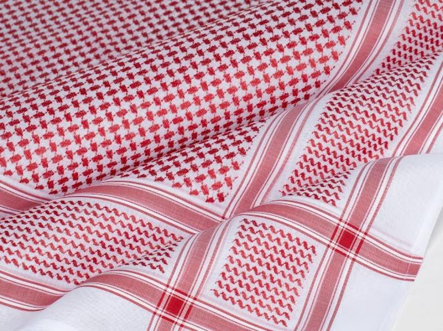 Mario Valentino Saudi Arabian traditional headscarf SVBR15 Italian