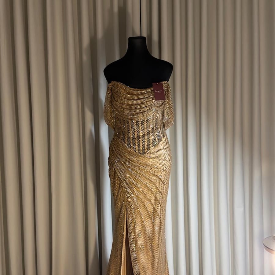 Gold Shimmering Off-Shoulder Mermaid Dresses