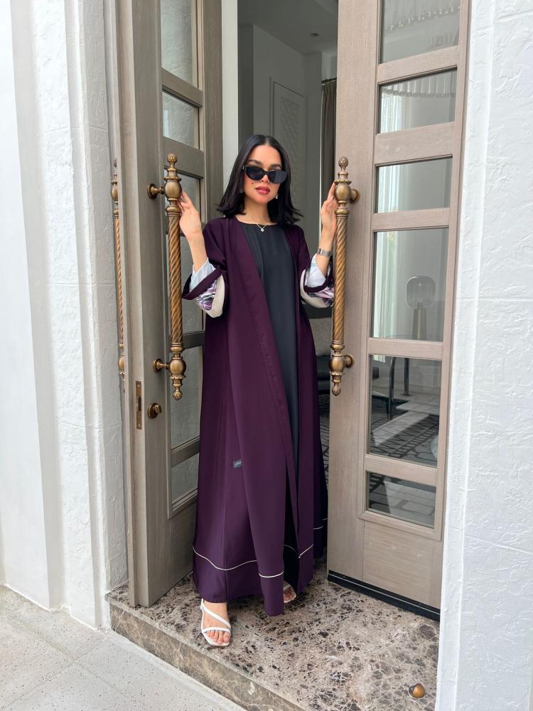Abaya (Reham), ceramic crepe, half cloche