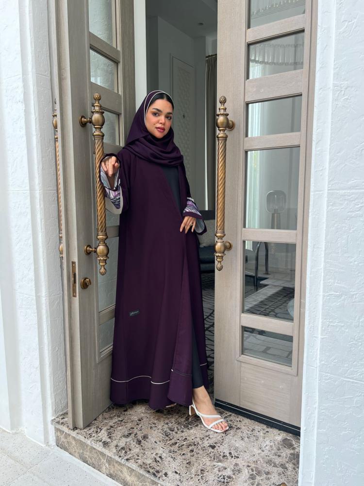 Abaya (Reham), ceramic crepe, half cloche