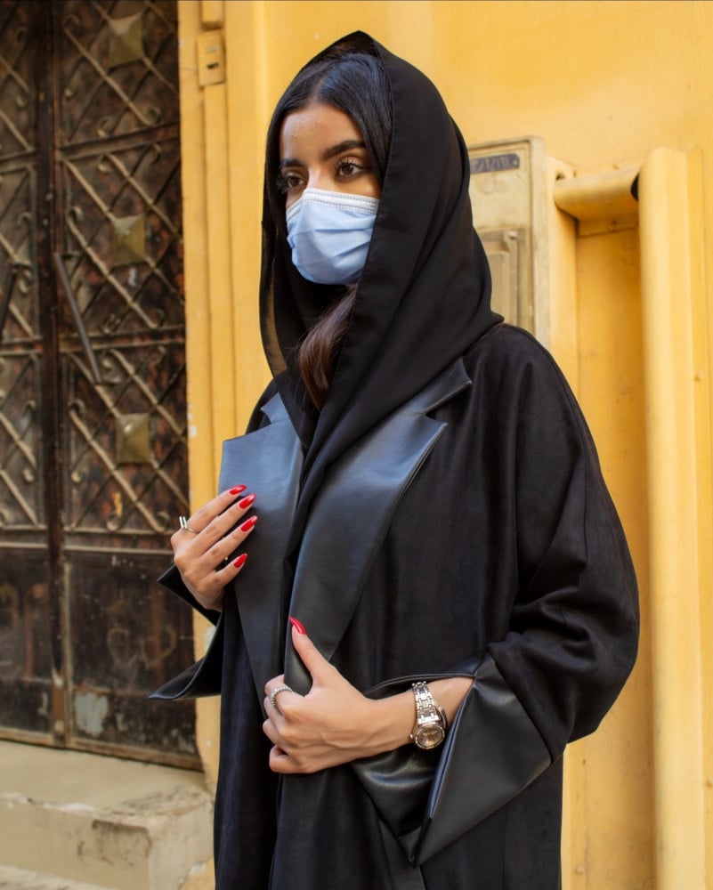 Abaya with leather