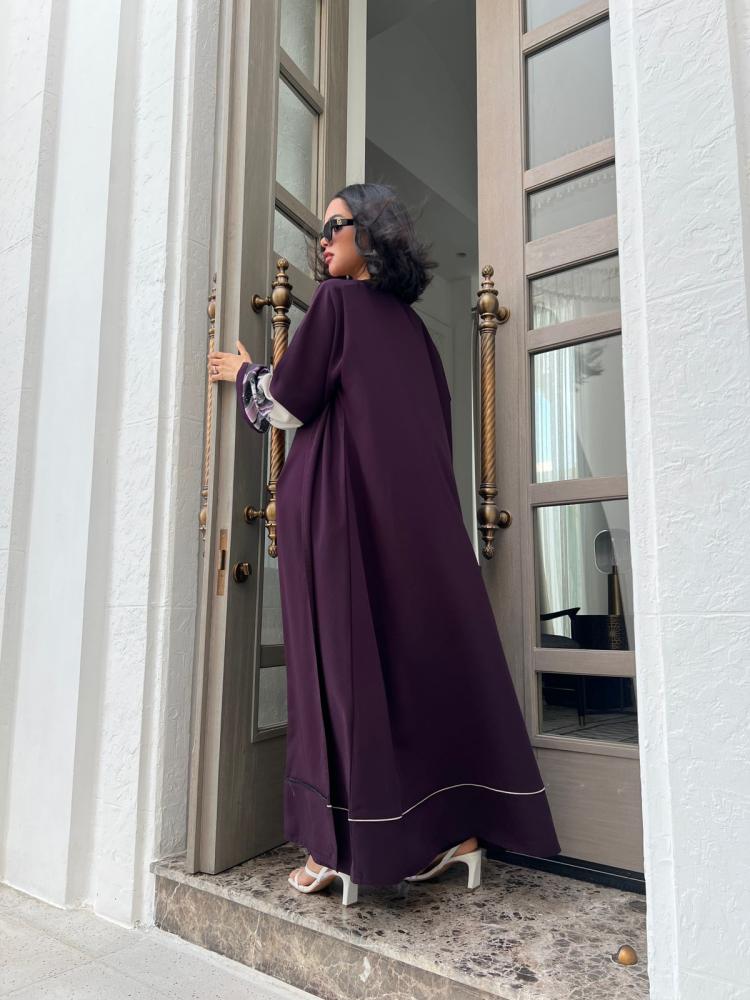 Abaya (Reham), ceramic crepe, half cloche