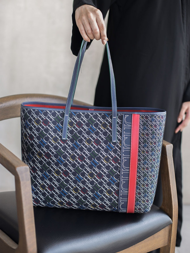 كارولينا هيريرا | SHOPPING | LARGE SHOULDER BAG