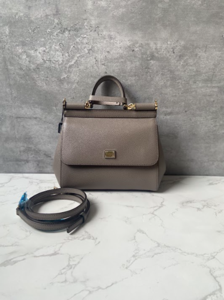 دولتشي اند قابانا | Small dauphine leather Sicily bag