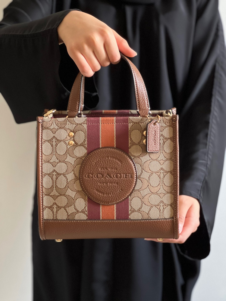 كوتش | Dempsey Tote 22 In Signature Jacquard