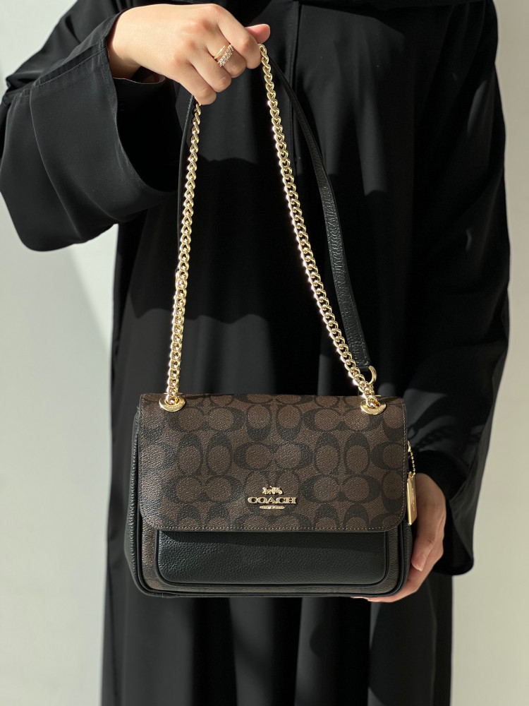 كوتش | Klare Crossbody 25 In Signature Canvas
