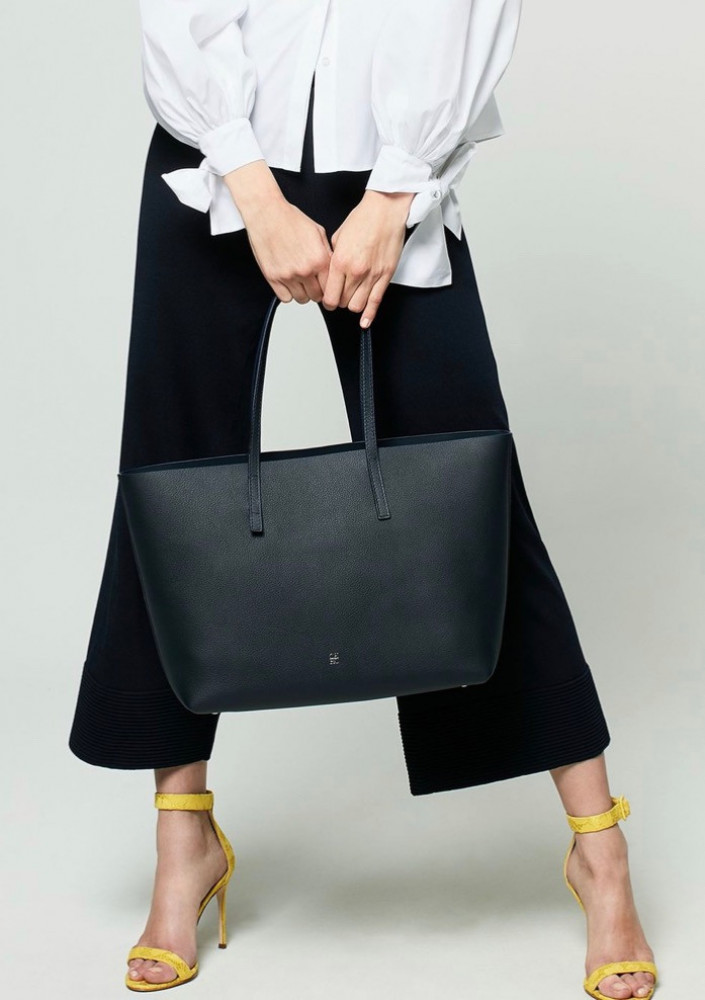 كارولينا هيريرا | SHOPPING | LARGE SHOULDER BAG