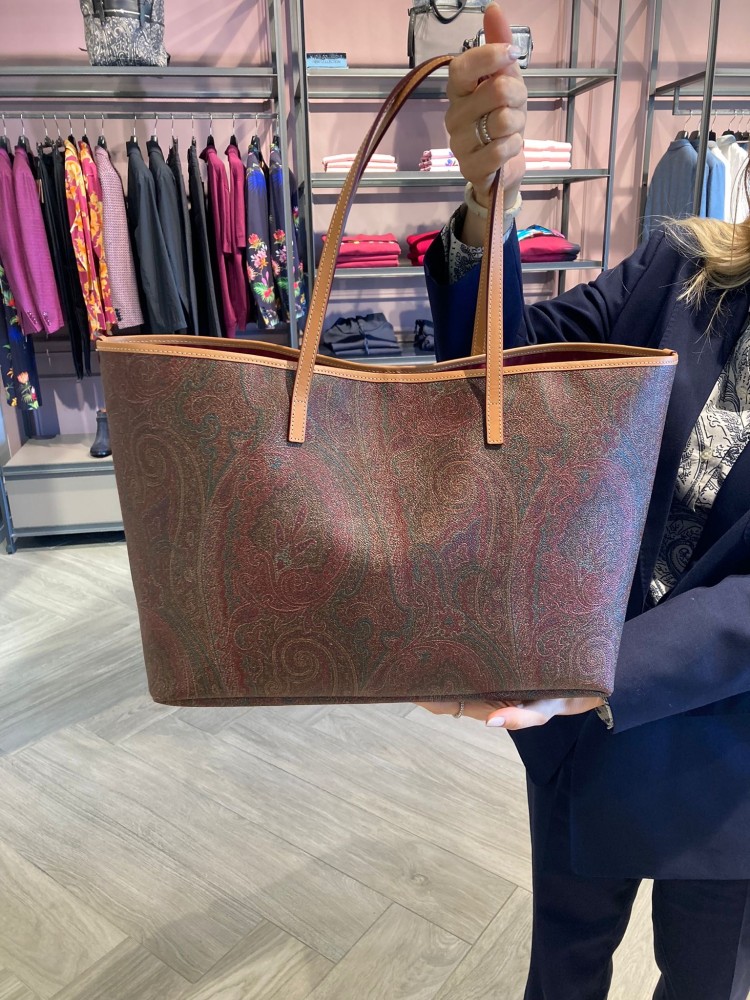 شنطة etro