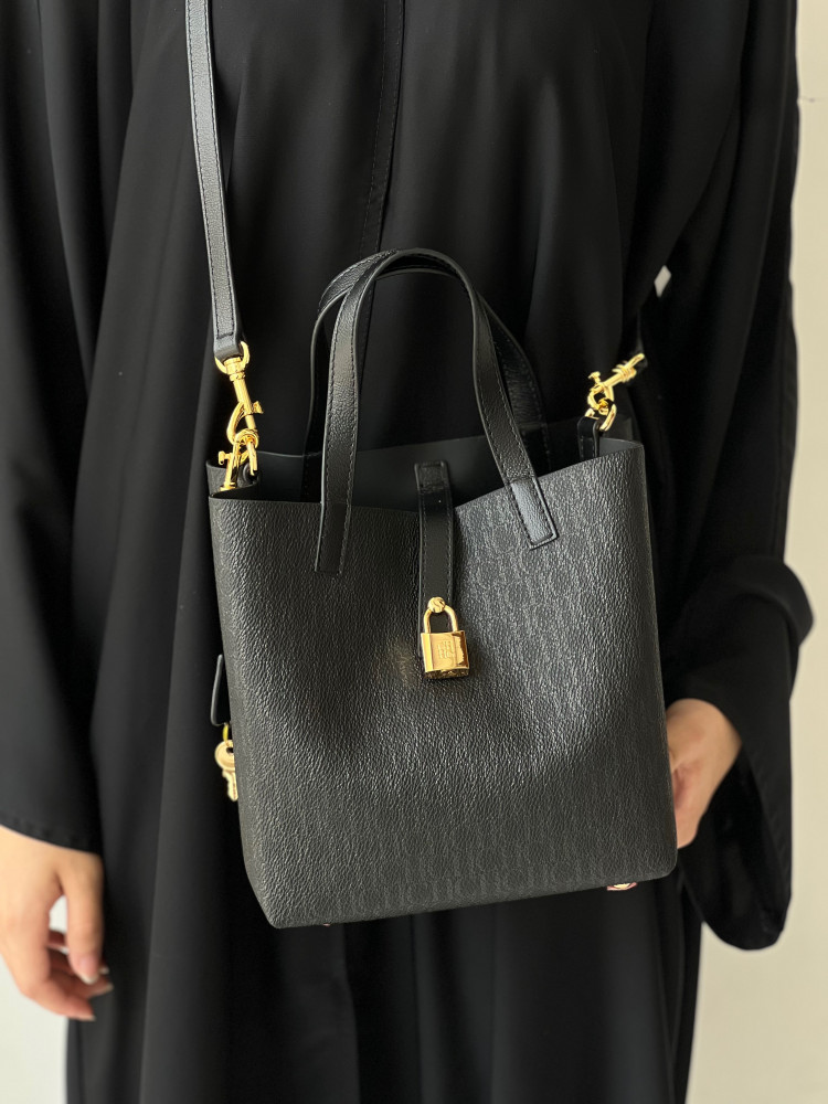 كارولينا هيريرا | MATRYOSHKA LOCKED XS
