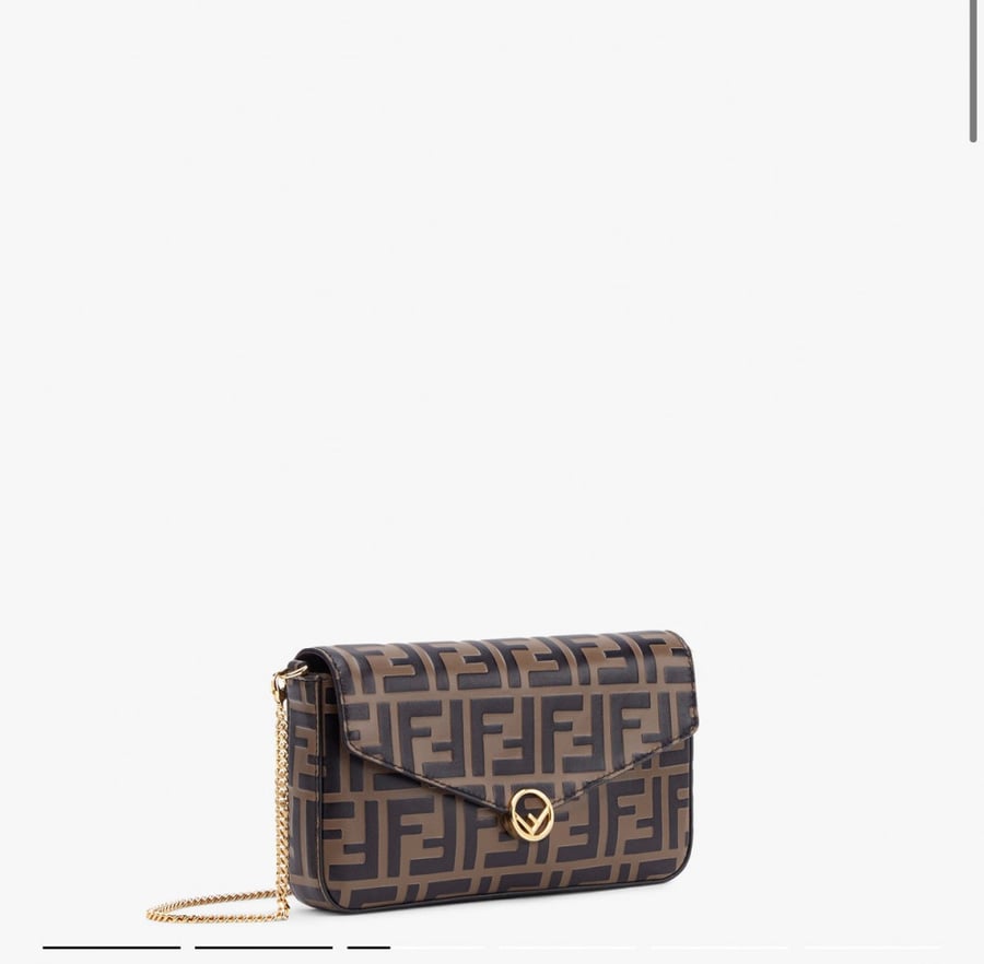فندي | Wallet On Chain With Pouches