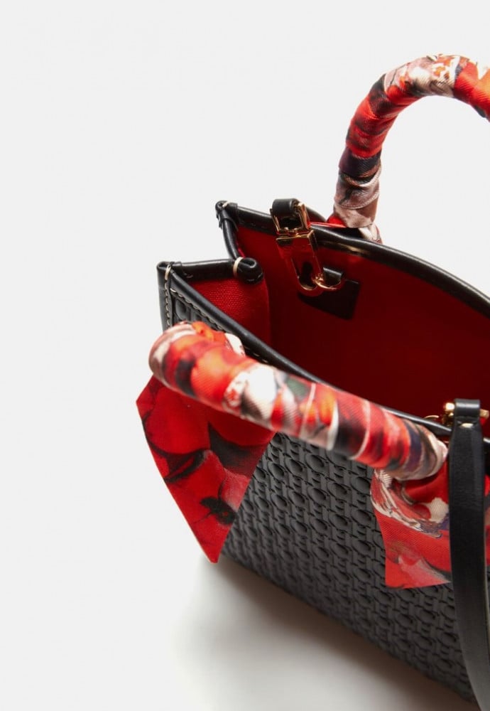 كارولينا هيريرا | MINI SHOPPING CHIC | SMALL CROSS BODY BAG