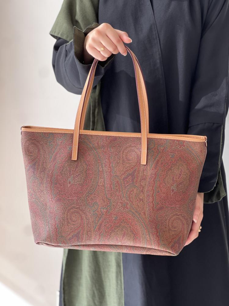 شنطة etro