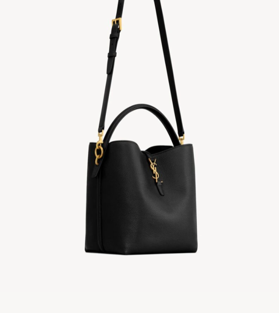 LE 37 supple in grained leather