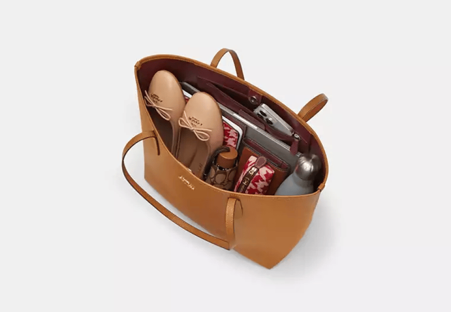 كوتش | City Tote Bag