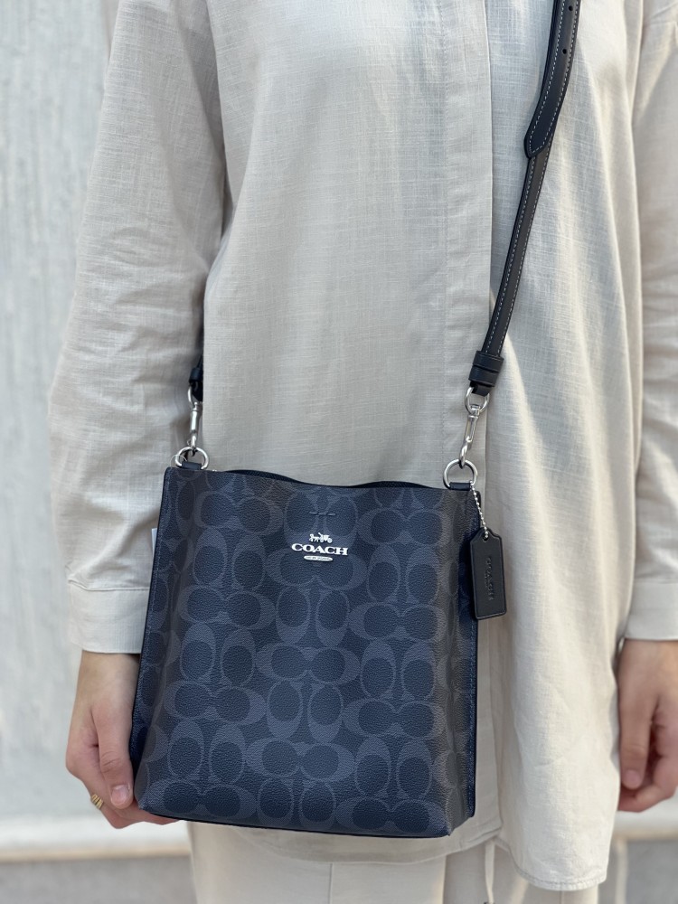 كوتش | Mollie Bucket Bag 22