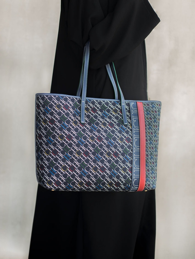 كارولينا هيريرا | SHOPPING | LARGE SHOULDER BAG