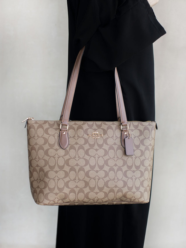 كوتش | Gallery Tote In Signature Canvas