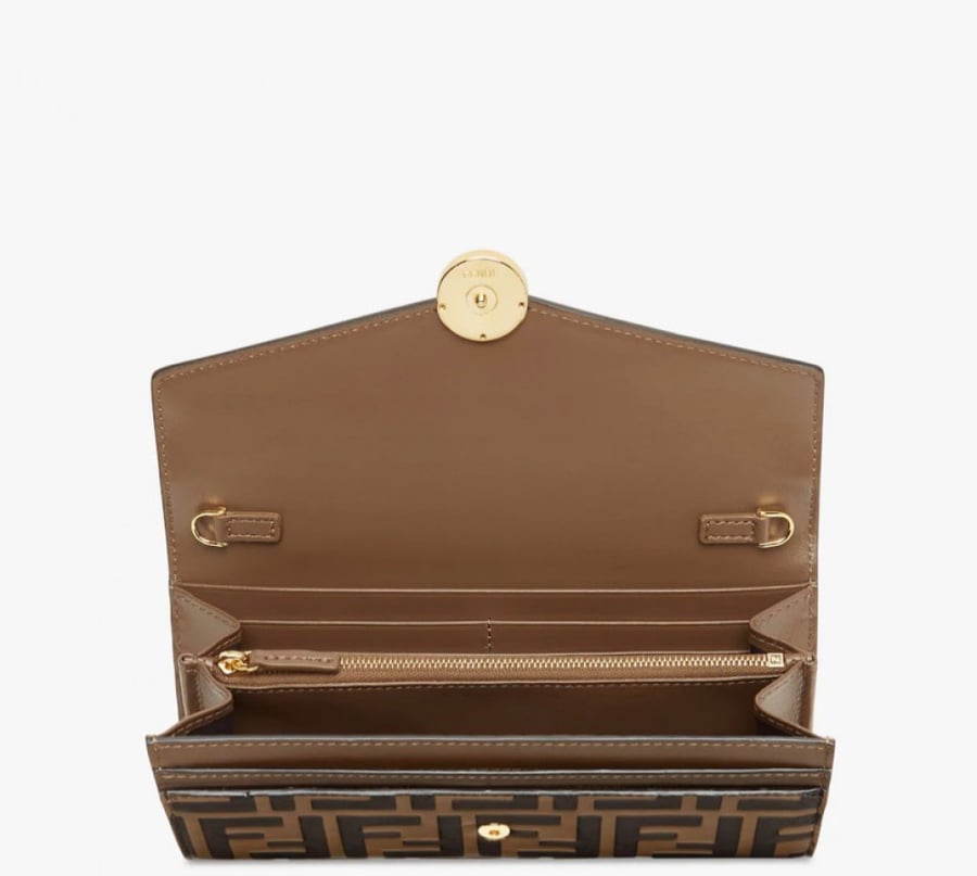 فندي | Continental With Chain