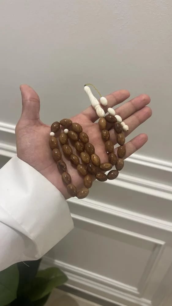كوك وعظم بدهن العود