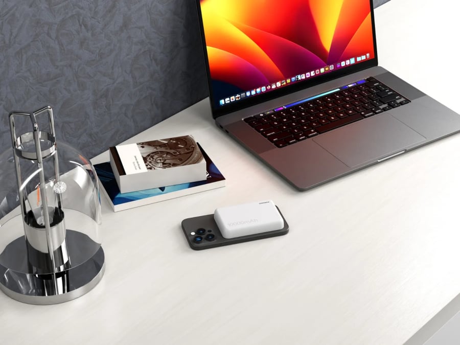 شاحن متنقل 10000 ملي أمبير 20 واط أبيض بورودو Porodo Wireless + Pd 20w Magsafe Power Bank