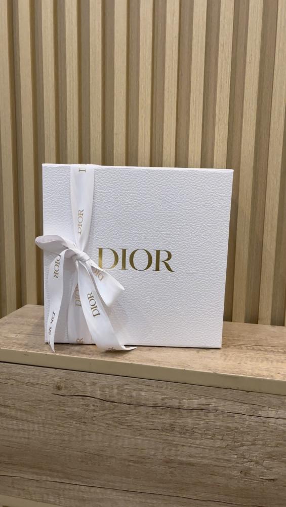 Makeup bag Dior + sample perfume MISS DIOR + makeup samples