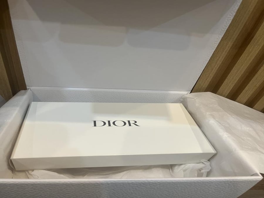 Makeup bag Dior + sample perfume MISS DIOR + makeup samples