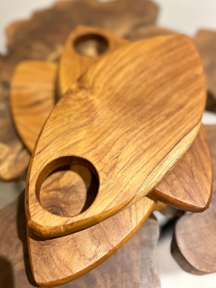 Serving board made of teak wood size 22 cm × 15 cm (price per piece)