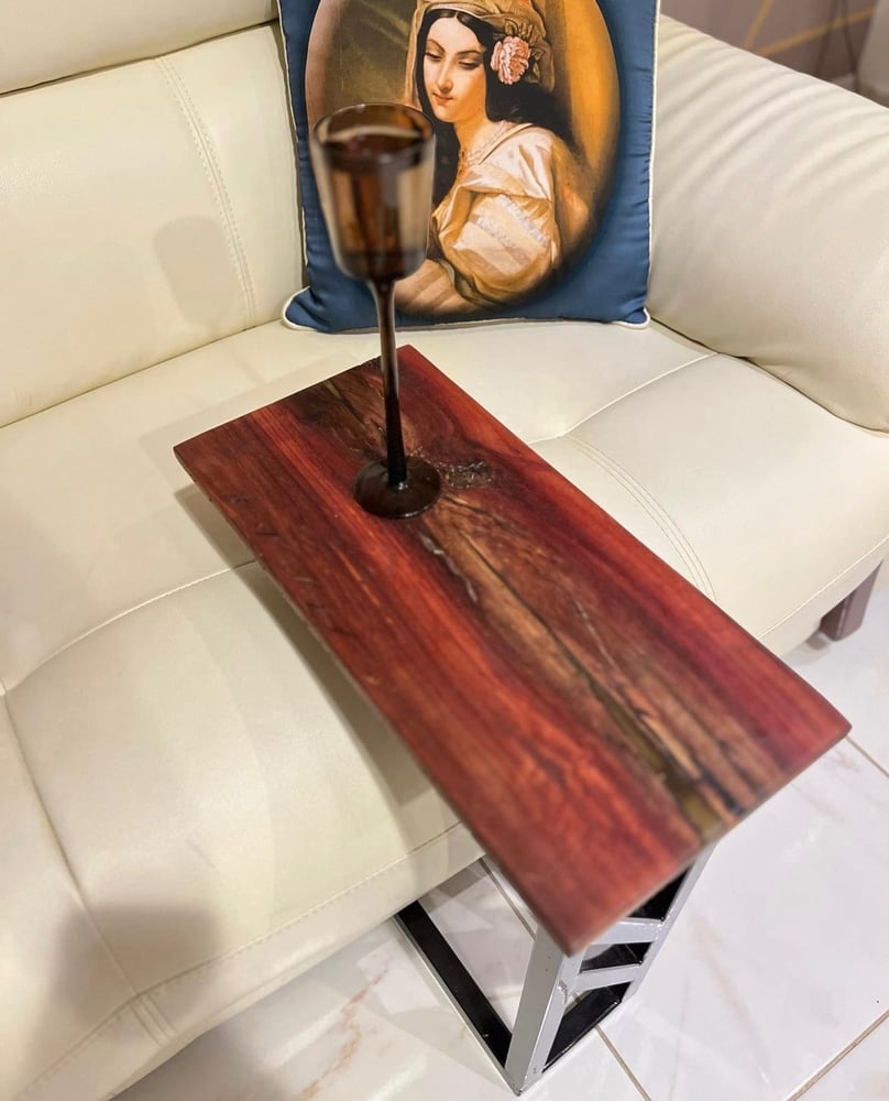 طاولات خشب