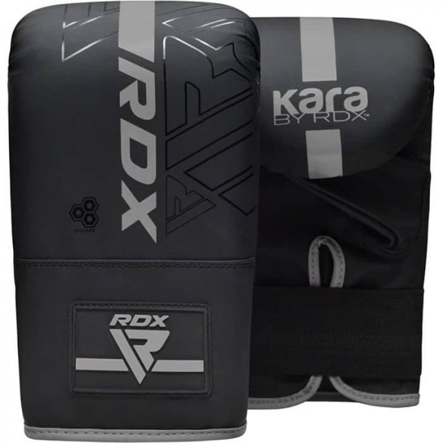 حقيبة ملاكمة بقاعدة قائمة بذاتها F6 Kara  من RDX باللون الأسود بطول 6 أقدام مع قفازات