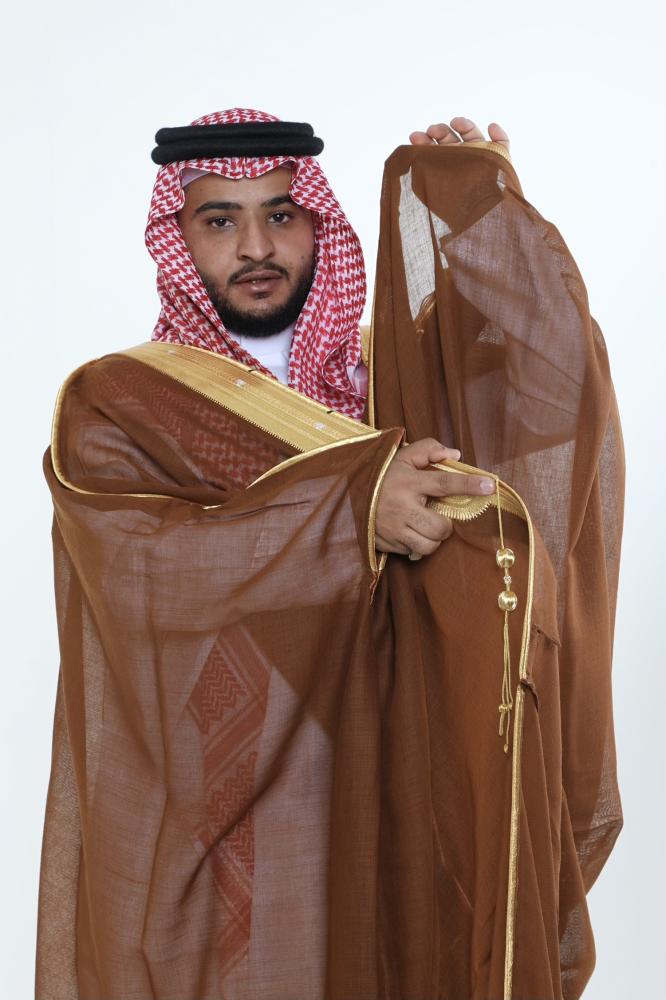 بشت VIP اشقر ملكي