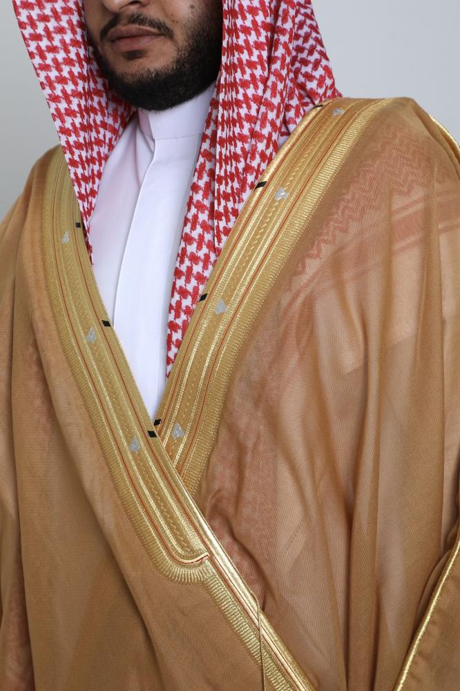 بشت الهندام زعفراني ملكي