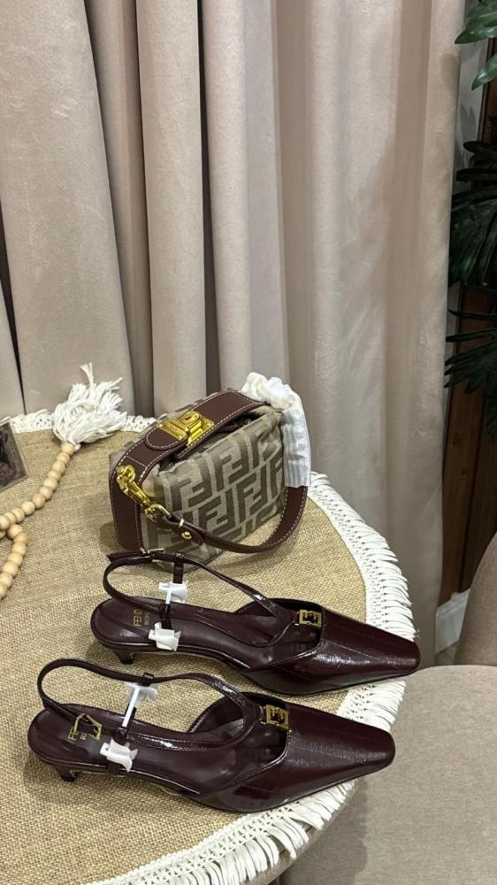 طقم فندي