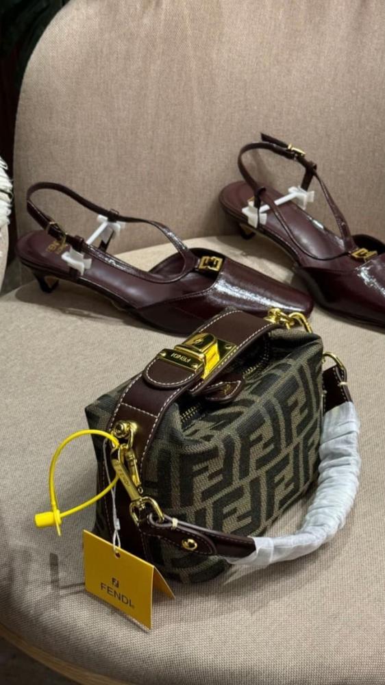 طقم فندي