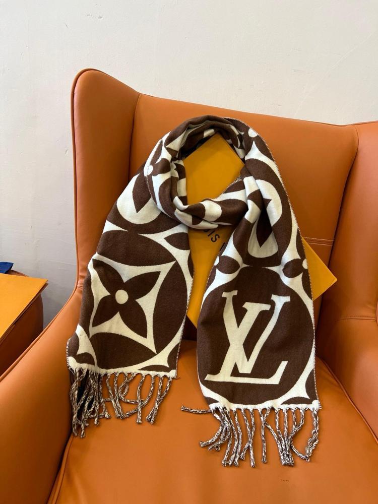 Louis Vuitton scarf 235x30cm