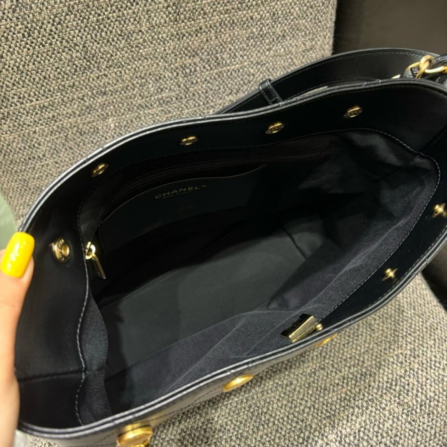 Chanel 28cm size