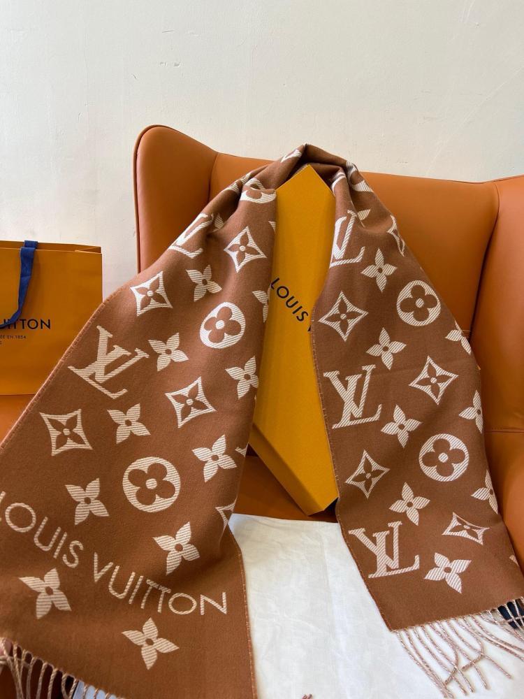 Louis Vuitton scarf 186x40cm