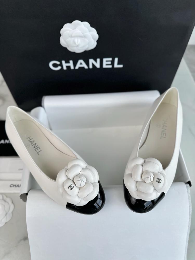 Chanel flat